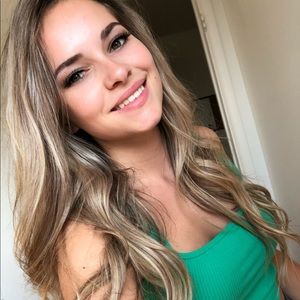 Meet your Posher, Laura